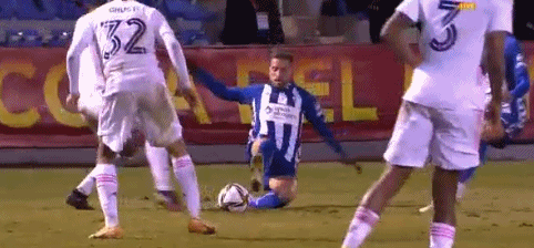 两进两出！贝西洛维奇已经是第二次在同曦下课