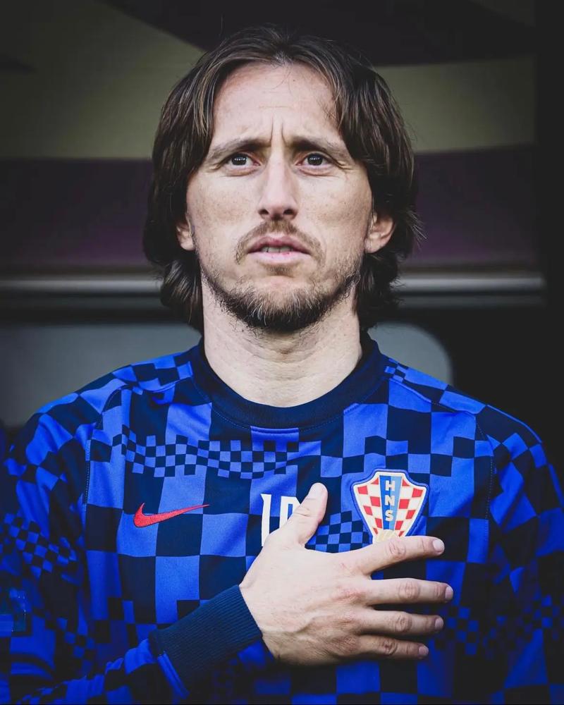 这些个所谓的自煤体，最不是玩意儿了！就好像你在现场看到听到了似的，是不是俱乐部雇佣的水军为甲方洗洗呢？一个个搅屎棍子都冒出来了。